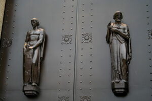 640px-Door_ornaments,_Davidson_County_courthouse_(297767207)